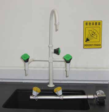 Pull Down Counter Mounted Eyewash EEW-SD